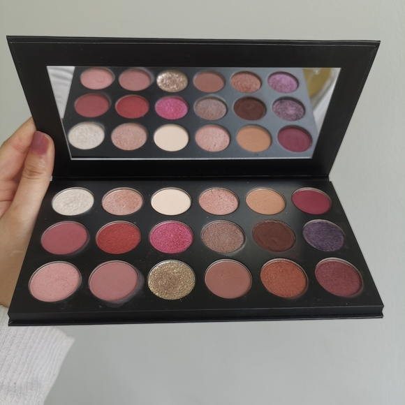 2/$30 Morphe 18r eyeshadow palette Rosy galaxies - Picture 2 of 7